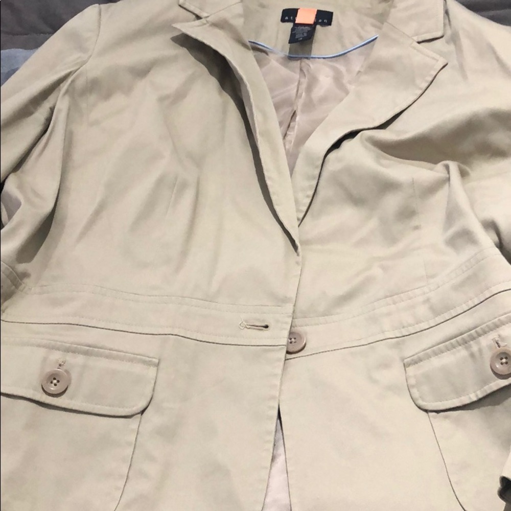 Khaki suit pants are a 16 the jacket is a 18